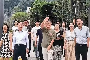 记者：价格太高+位置需求不大，拜仁无意冬窗签下帕利尼亚